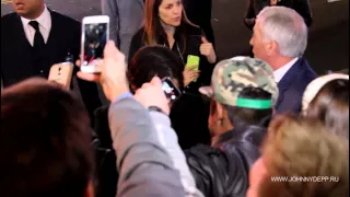 Johnny Depp with his fans - Mortdecai LA premiere