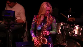 Candy Dulfer (alto sax) - One hundred Ways (live)