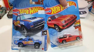 Обзор Hot Wheels. Новый Dodge d100 против Dodge Rampage на треках Hot Wheels