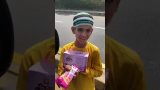 A young boy selling Bulbulay wafers to nabeel how cute is that ❤️😍