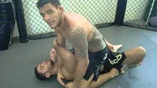 Rafael dos Anjos (UFC) ensina boa raspagem