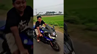 R15v3 vs R6 bike rider 😱😱  sourav #YouTube short#feed #r15 #a2zrider ▶️🔔#bikeop