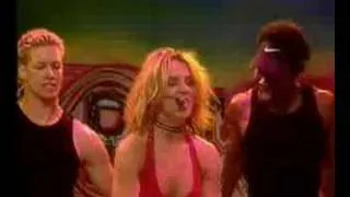 BRITNEY SPEARS.oops i did´tn again(LIVE)