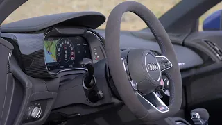 Audi R8 Spyder performance RWD Interior Design in Ascari blue