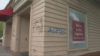 Small businesses on NE MLK vandalized in Friday night riots