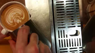 Latte Art in 12oz - Rosetta Hybrid