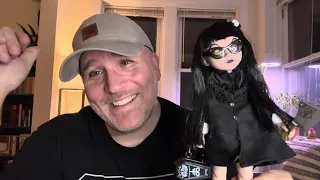 Doggiepants’ review of the New Living Dead Dolls Sadie