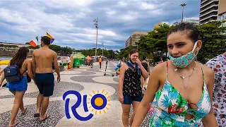 Copacabana Rio de Janeiro Brasil - Sunday Walk