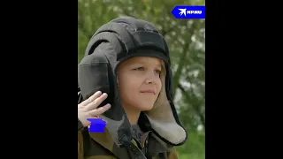 Алеша  мальчик, который встречает военных, чтобы пожелать удачи
