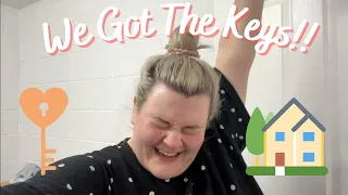 MOVING VLOG #4 | We FINALLY Got The Keys! Moving In Day 1!!!