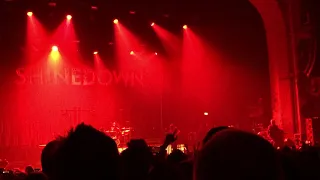 Shinedown  - Devil (LIVE)