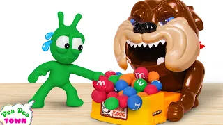 Pea Pea pretends to play Bad Dog Challenge | Pea Pea Town | Cartoon for Kids