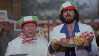 Tomas Milian ed Enzo Cannavale: il ristorante a Little Italy - Squadra Antimafia (1978), in full HD