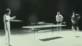 Bruce Lee : Ping pong with Nunchucks