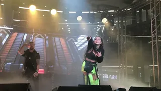 Nyusha / Нюша - Выше (Live, ТРЦ "Каширская Плаза", Москва, 31.08.19)