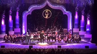 سعد رمضان يغني "أول مرة" في اﻷوبرا المصرية