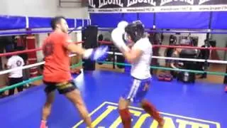 Giorgio Petrosyan sparring with a girl