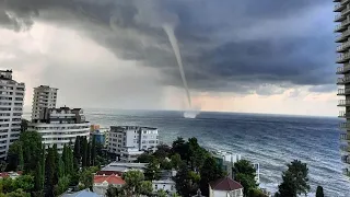 Watch... a huge water hurricane rises from the sea in Sochi, Russia