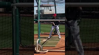 Prospect Chase DeLauter takes batting practice in Goodyear. #baseball #guardians #springtraining