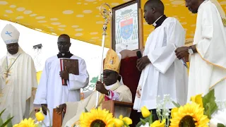 Messe d'ordination de Mgr Abel Liluala archevêque de Pointe Noire. Partie 1