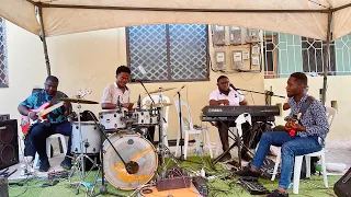 🔥Best of Ghanaian songs performed live My Band||EMMA ON BASS🎸||You don’t want to miss this🎧Enjoy.