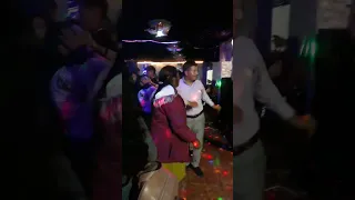 Chulla patita al estilo de Solo Panas en Quito Tropical Discotek🎶💃🕺😊✨️🎸🪗