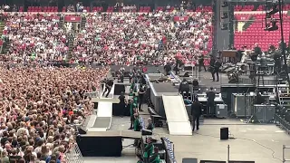 Bruce Springsteen falls on stage - Amsterdam ArenA 27/5/23