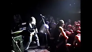 Kurt Cobain fights a bouncer