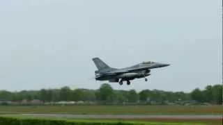 Volkel Airbase 08-05-2012: F16 KLu  Low-Pass + Arrival      (20)