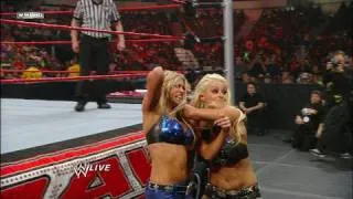 Kelly Kelly vs. Divas Champion Maryse