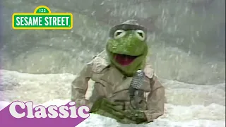 Kermit News: Long Time in the Snow | Sesame Street Classic