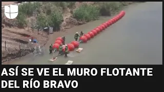 Así se ve desde el aire el nuevo muro flotante en el río Bravo que hace devolver a los migrantes