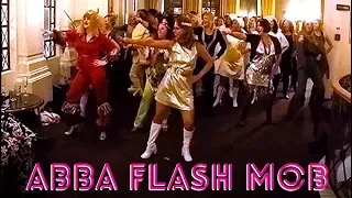 ABBA FLASH MOB ... MAMMA MIA 2