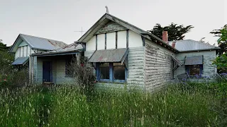 Abandoned- Grand old farm house with furniture and stuff left behind. What happened here?