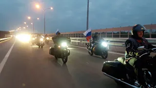 Тысячи байкеров едут на Крымский Мост
