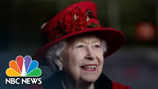 Mourners Across The Globe Pay Tribute To Queen Elizabeth II