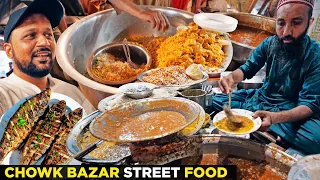 Chowk Bazar Street Food | Old City Tour on Bike | Green Fish, Kaku ke Chawal, Doli Roti | Pakistan