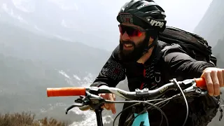 Himalaya: he takes up the mountain bike challenge