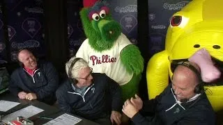 ATL@PHI: Phanatic and Iggy join the broadcast booth