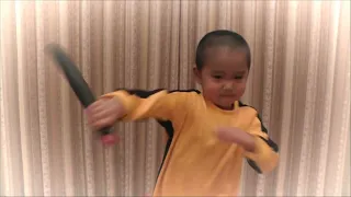 Bruce Lee' s nunchaku & action -4 years old-