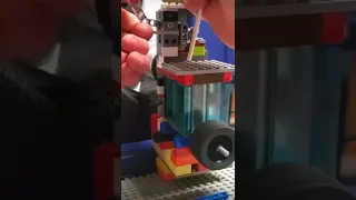 Engine made of Legos and vacuum 🤯