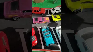 Car meet in the 1/64 diorama