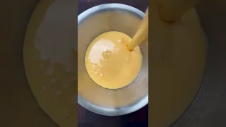 How to Make Hollandaise Sauce
