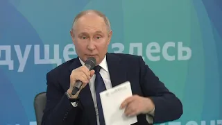 Владимир Путин: Заявки на Всемирный фестиваль молодежи прислали 300 тысяч человек из 190 стран мира