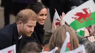 Harry and Meghan serenaded in Cardiff Castle