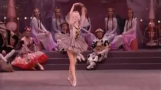 Tchaikowsky - Nutcracker Ballet: Dance of the Mirlitons - Kirov Ballet