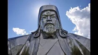 Памятник Чингисхану: самая высокая конная статуя. Монголия.