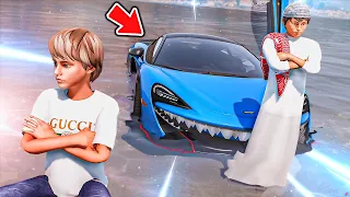 عيال عمه رمو سيارته الرياضية في البحر !! : GTA V