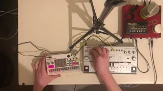 Breakbeat Acid on the Korg Volca Sample + TD3 (Live)