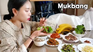 엄마가 차려주는 엄마표 집밥먹방.냉이된장찌개 목살 꽈리고추반찬 등 컵라면은 식전간식!Korean Home 🏡 Food Mukbang eating show